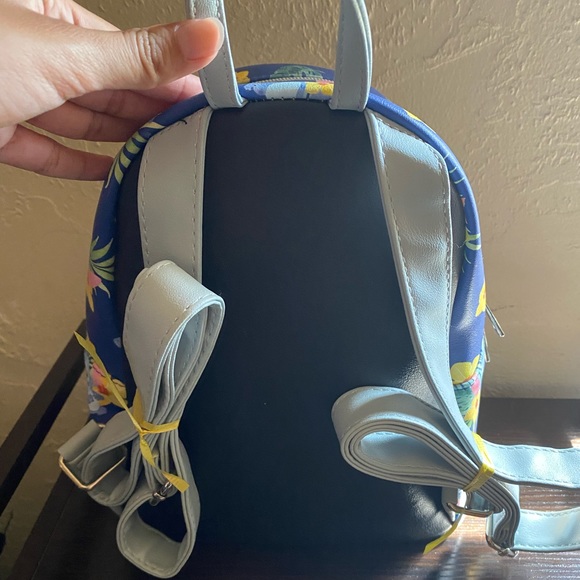 Stitch loungefly - Picture 2 of 2